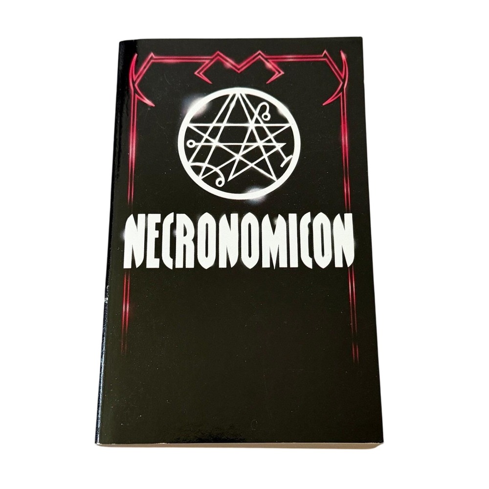 Necronomicon Simon Avon Paperback H.P. Lovecraft Occult Magic 9780380751921